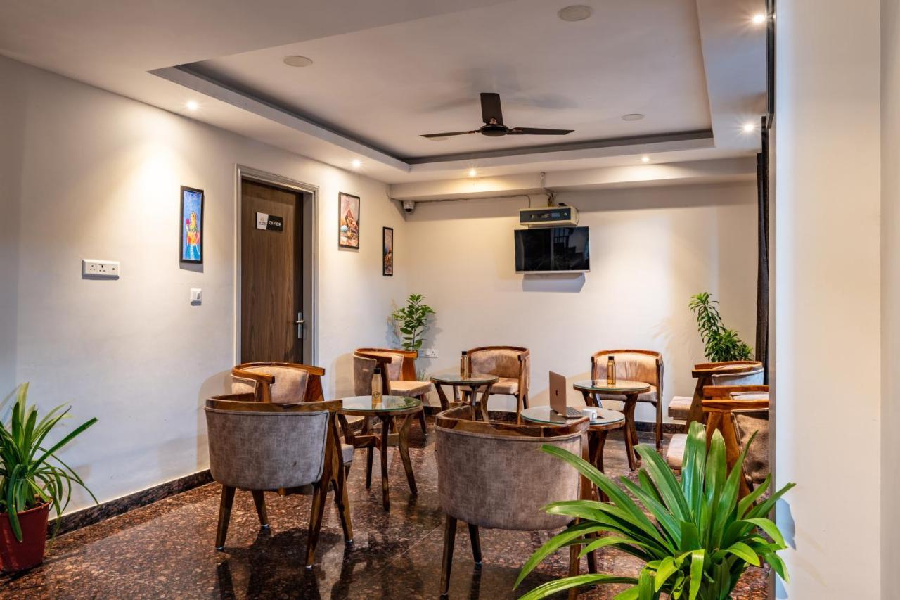 Shiv Mahima Hotel ชัยปุระ ภายนอก รูปภาพ